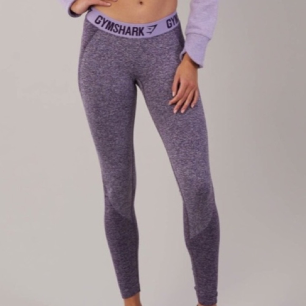Gym shark leggings